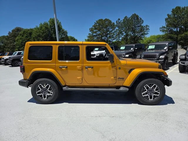 New 2026 Goldilocks Exterior Paint Jeep Sahara image 10