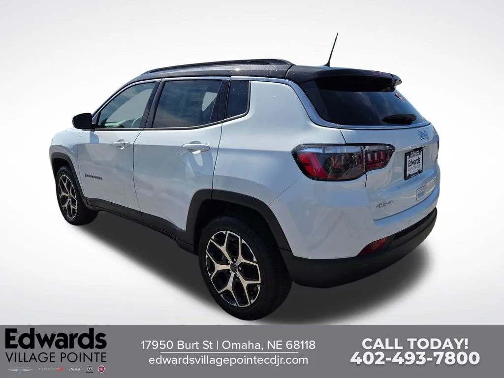 New 2026 Bright White Clear-Coat Exterior Paint Jeep Limited image 5