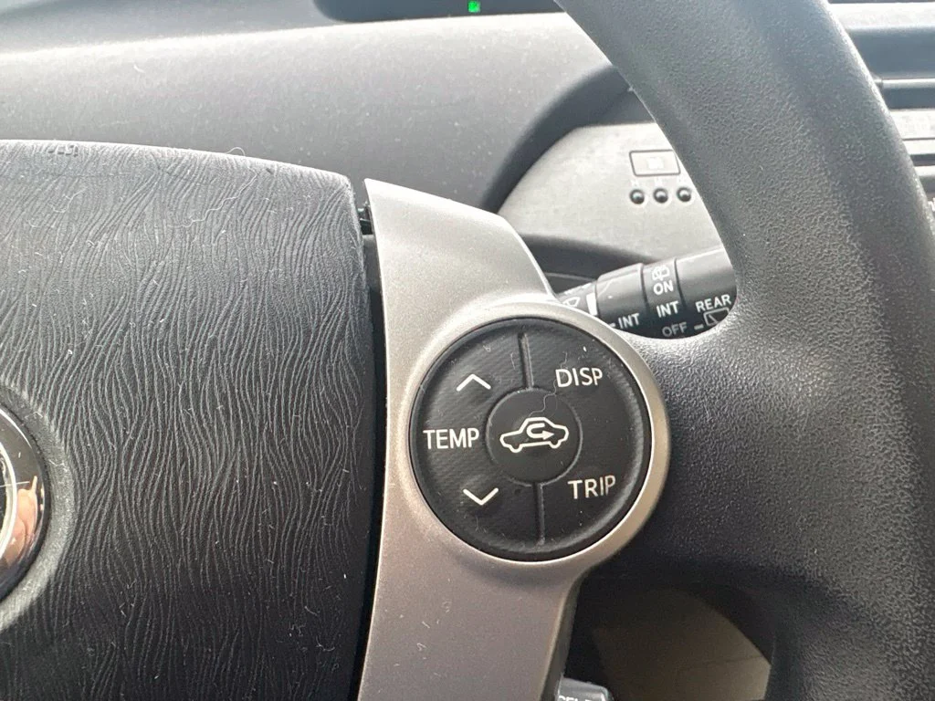 Used 2014 Beige Toyota Three image 15