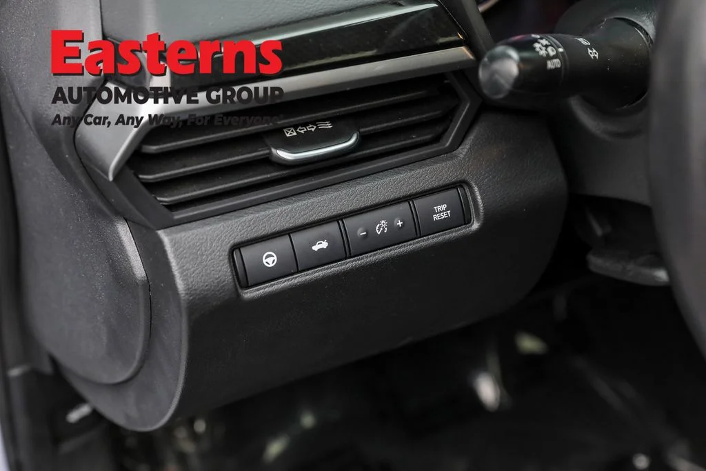 Used 2023 Gray Nissan 2.5 SL image 21