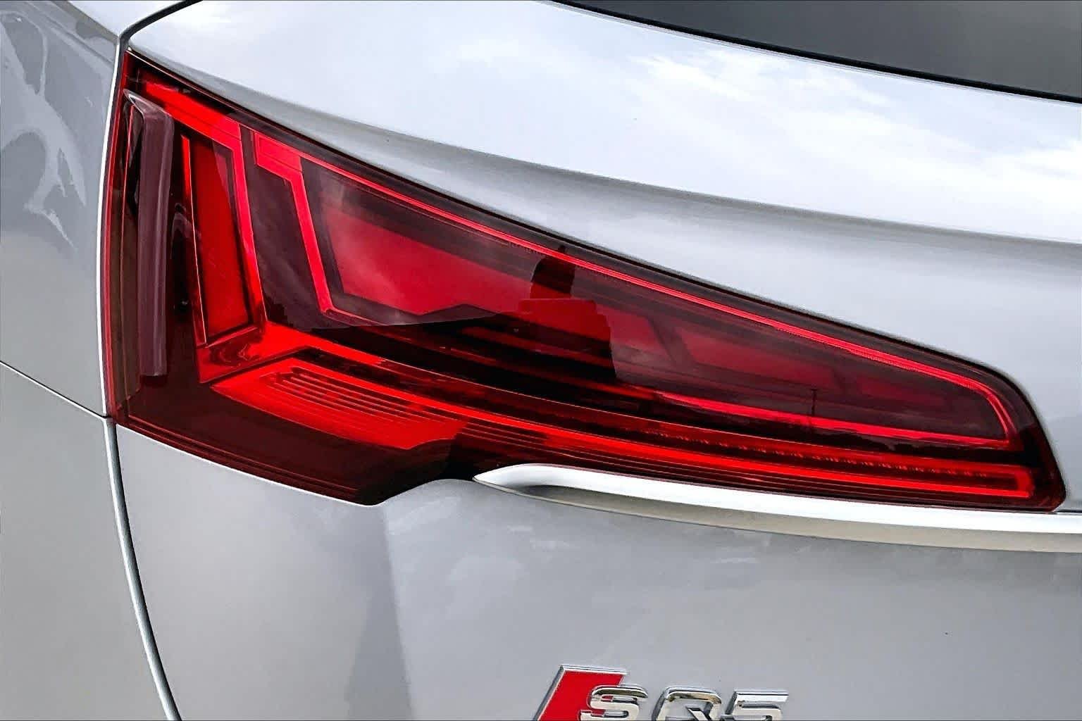 Used 2023 Florett Silver Metallic Audi Premium Plus image 28