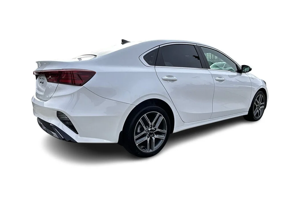 Used 2024 Snow White Pearl Kia EX+ IVT Dilawri Certified   Low Mileage  Local BC image 15