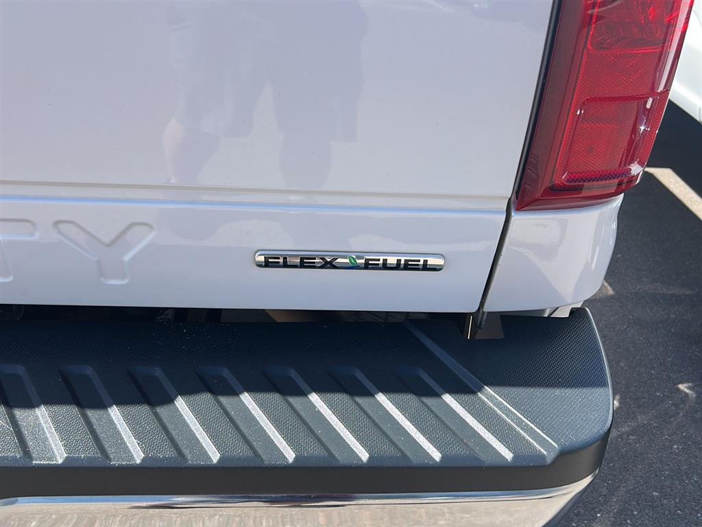 Used 2015 White Platinum Tri-Coat Metallic FORD LARIAT image 12