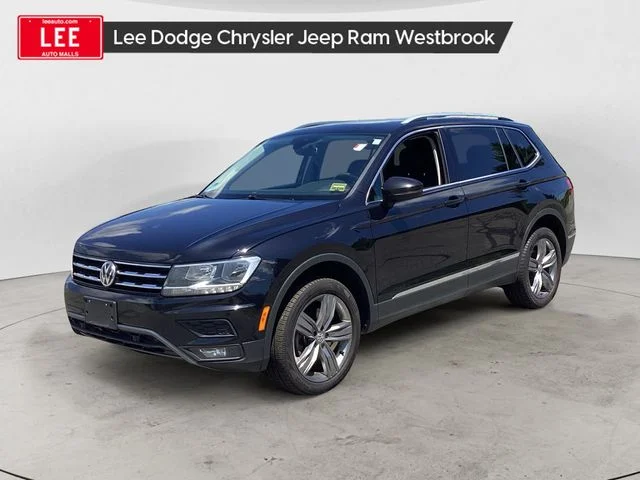 Used 2020 Deep Black Volkswagen 2.0T SEL image 1