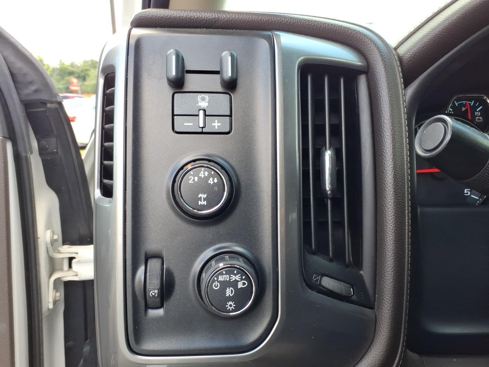 Used 2015 Summit White Chevrolet LTZ image 9