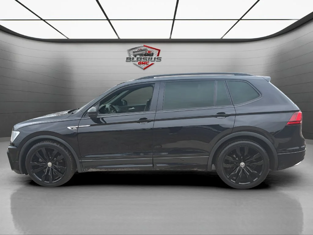 Used 2021 Black Volkswagen 2.0T SE image 2