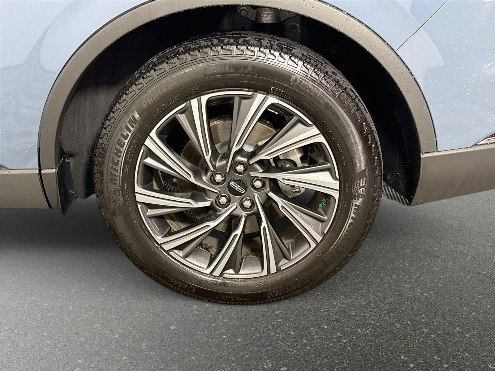 Used 2025 Blue Metallic Lincoln Premiere image 33