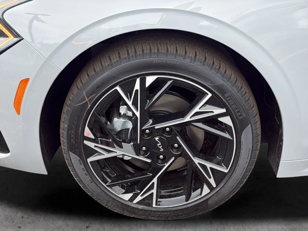 New 2026 Wolf Gray Kia GT-Line image 22