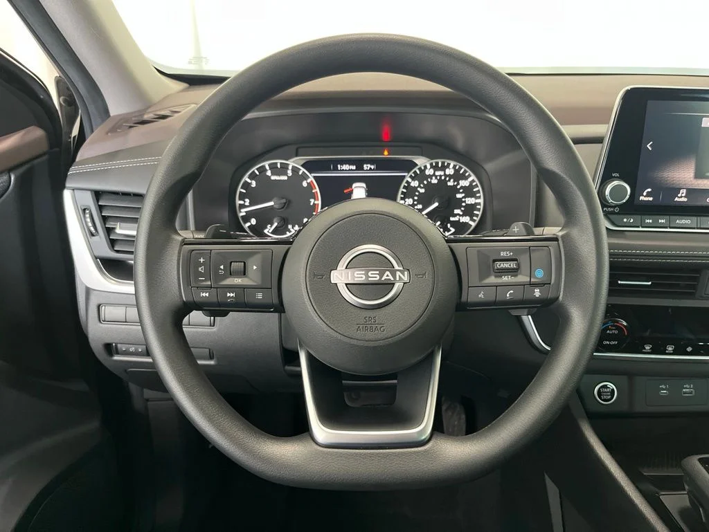 Used 2023 Black Nissan SV image 5