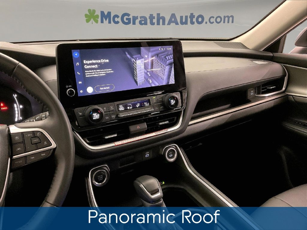 Used 2025 White Toyota XLE image 10