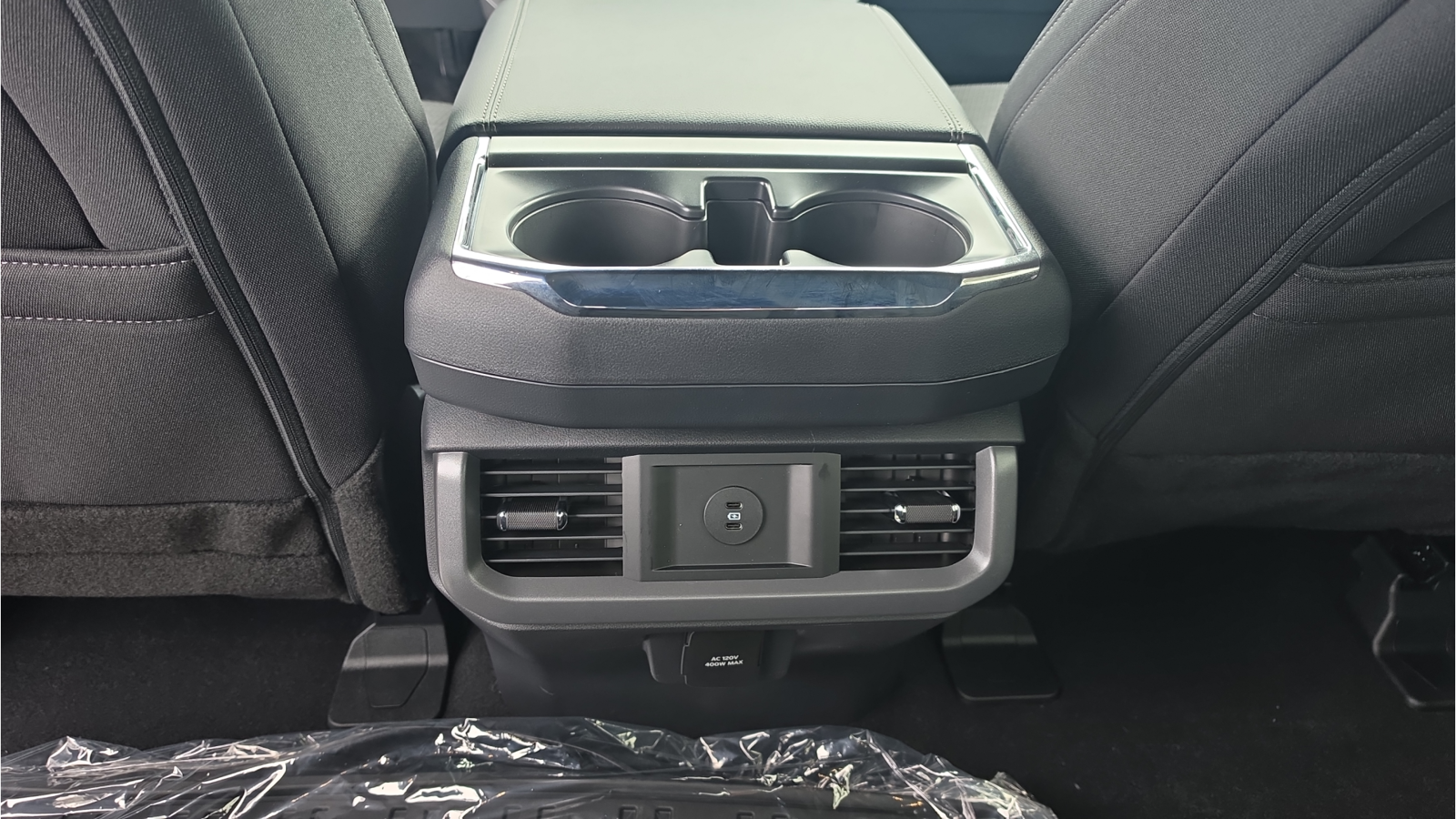 New 2026 Oxford White Ford XLT image 18
