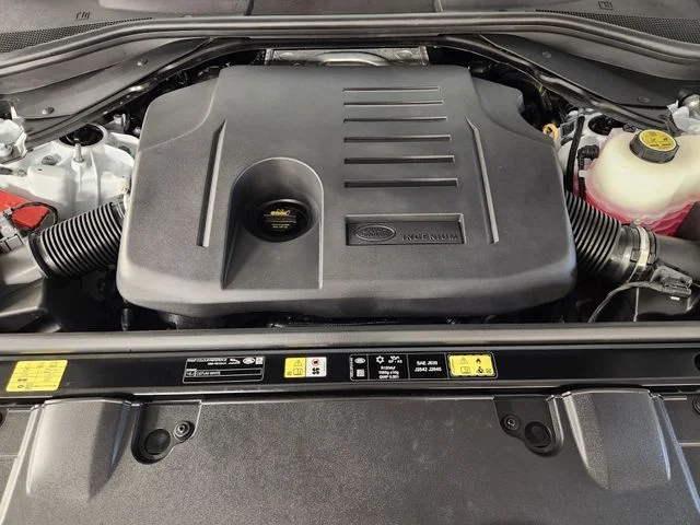 New 2026 White Land Rover SE image 31