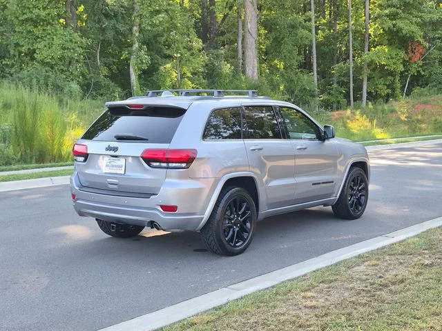 Used 2019 Silver Jeep Altitude image 13