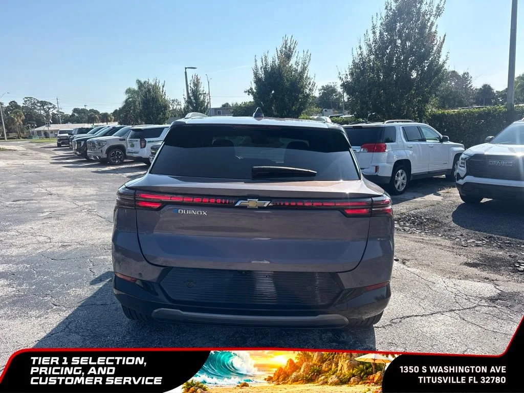 Used 2025 Galaxy Gray Metallic Chevrolet LT image 7