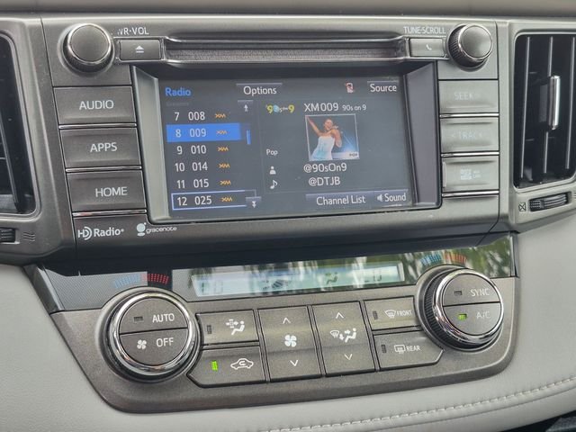 Used 2015 White Toyota XLE image 15