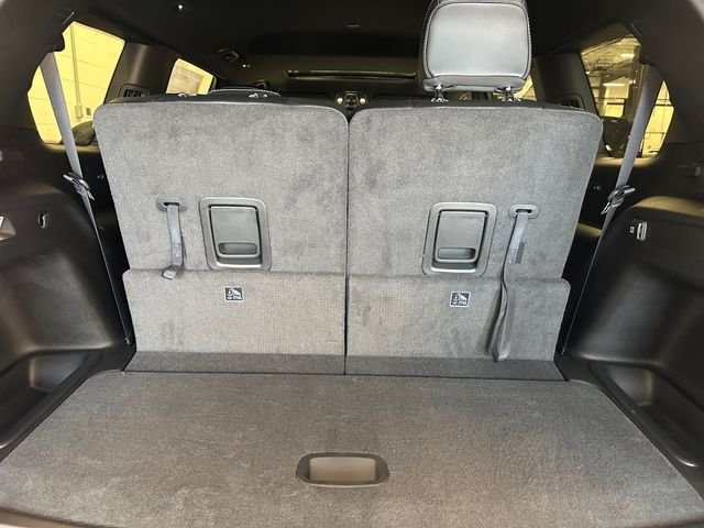 New 2027 Bright White Clearcoat Jeep Laredo Altitude image 18