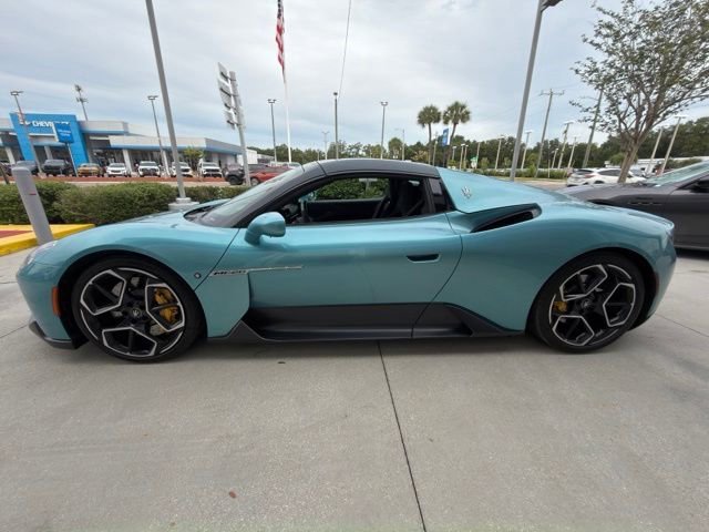 Used 2024 Aqua Rainbow Maserati Cielo image 16