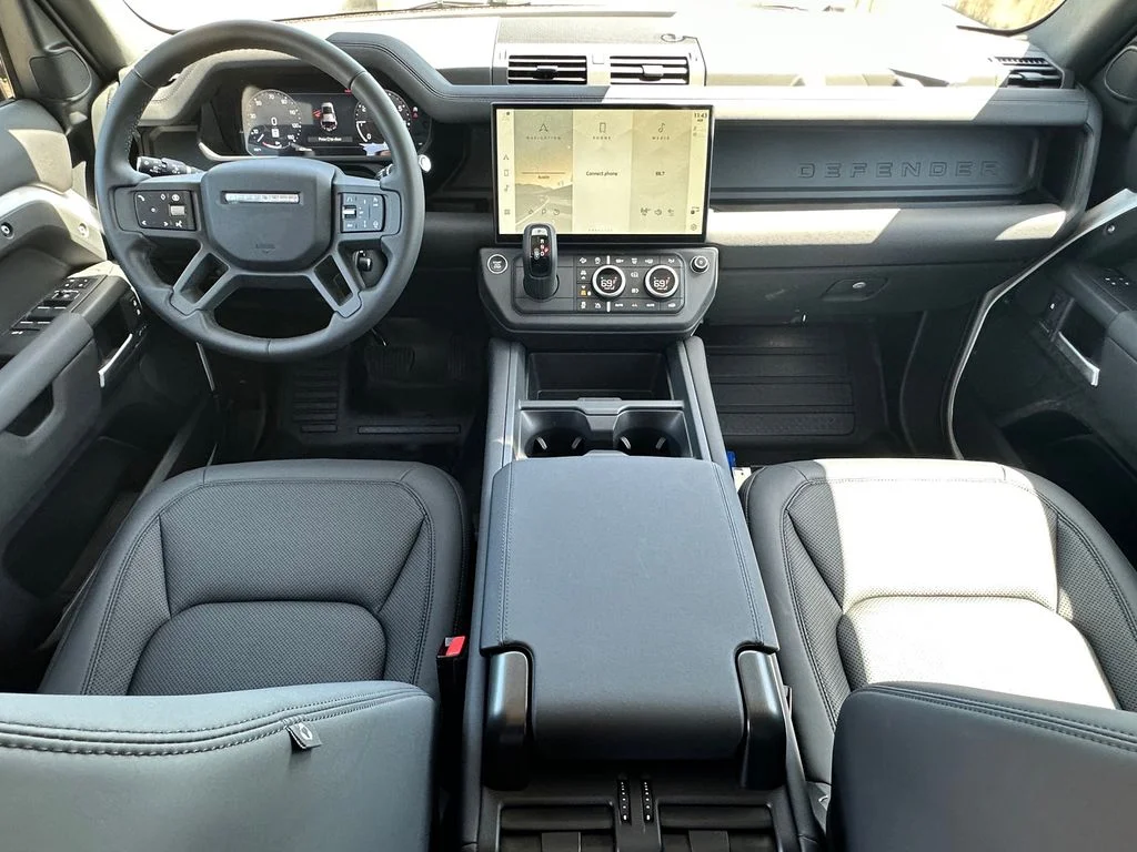 Certified Used 2026 Fuji White Land Rover S image 26