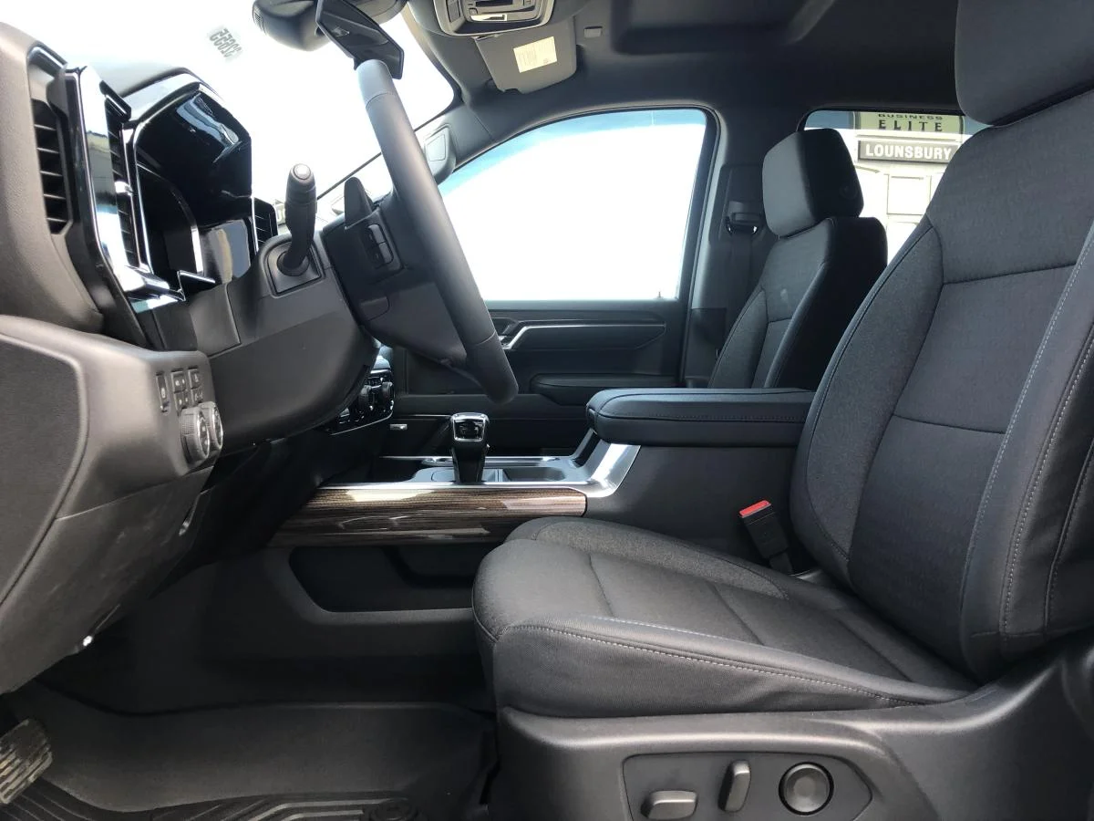 New 2026 Grey Chevrolet 4WD Crew Cab 147" LT Trail Boss image 9