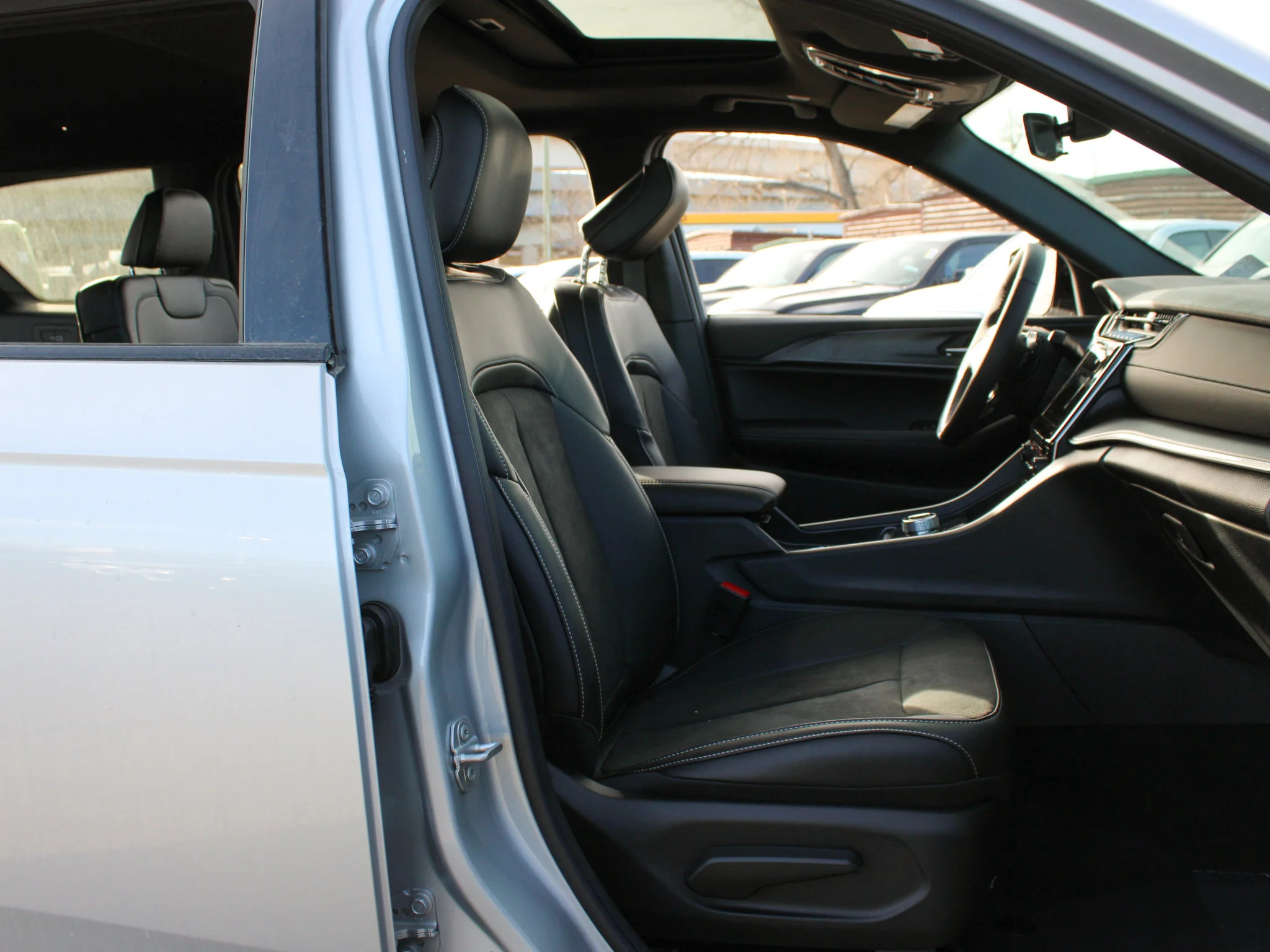 New 2025 Silver Jeep Altitude* 4x4, Sunroof, Trailer Tow Package, Heated Leather image 13