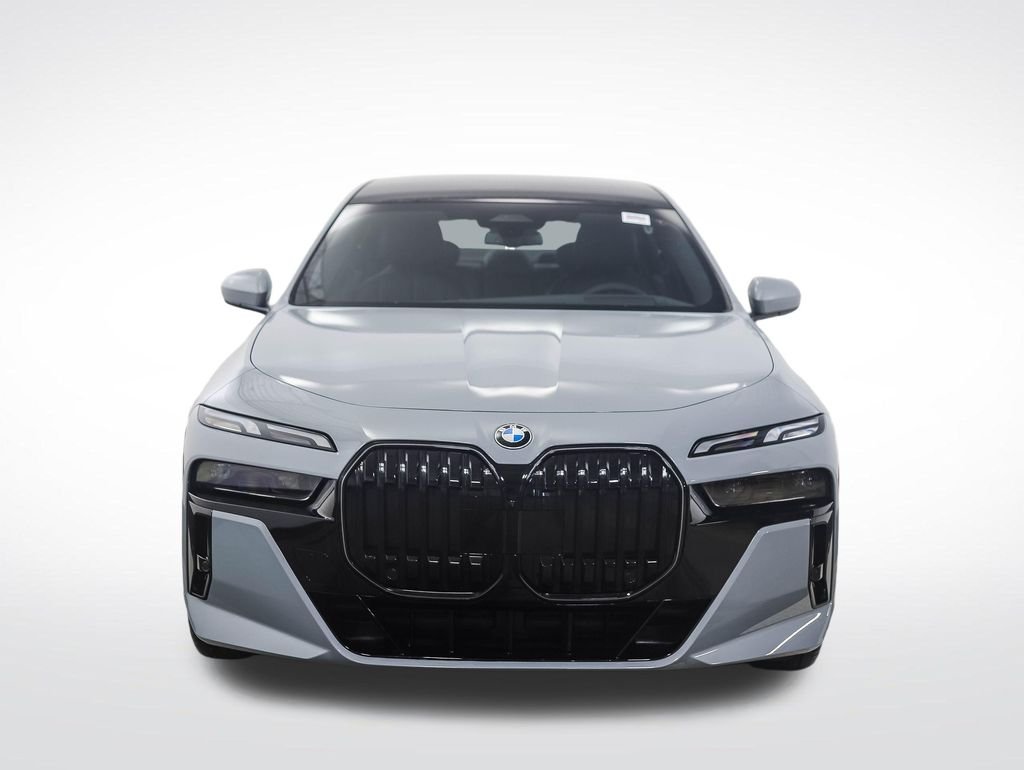Used 2026 Gray Metallic BMW 740i xDrive image 8