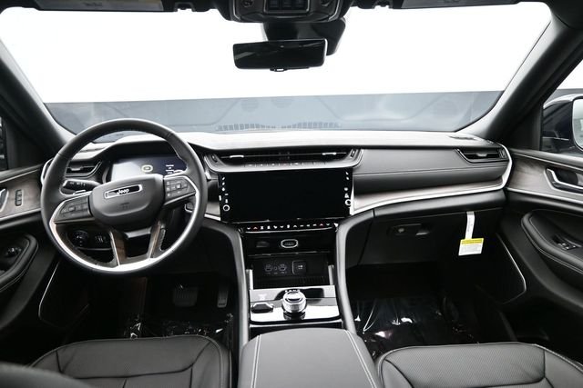 New 2027 Gray Jeep Limited Reserve image 9