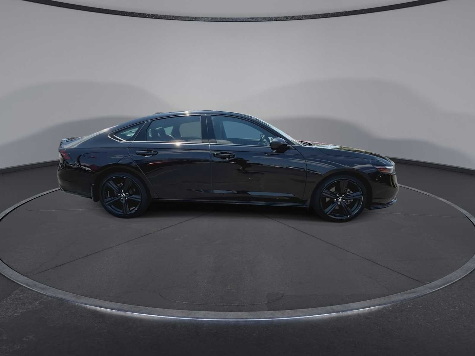 Certified Used 2023 Crystal Black Pearl Honda Sport-L image 9