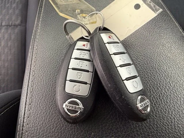 Used 2018 White Nissan 2.5 S image 18