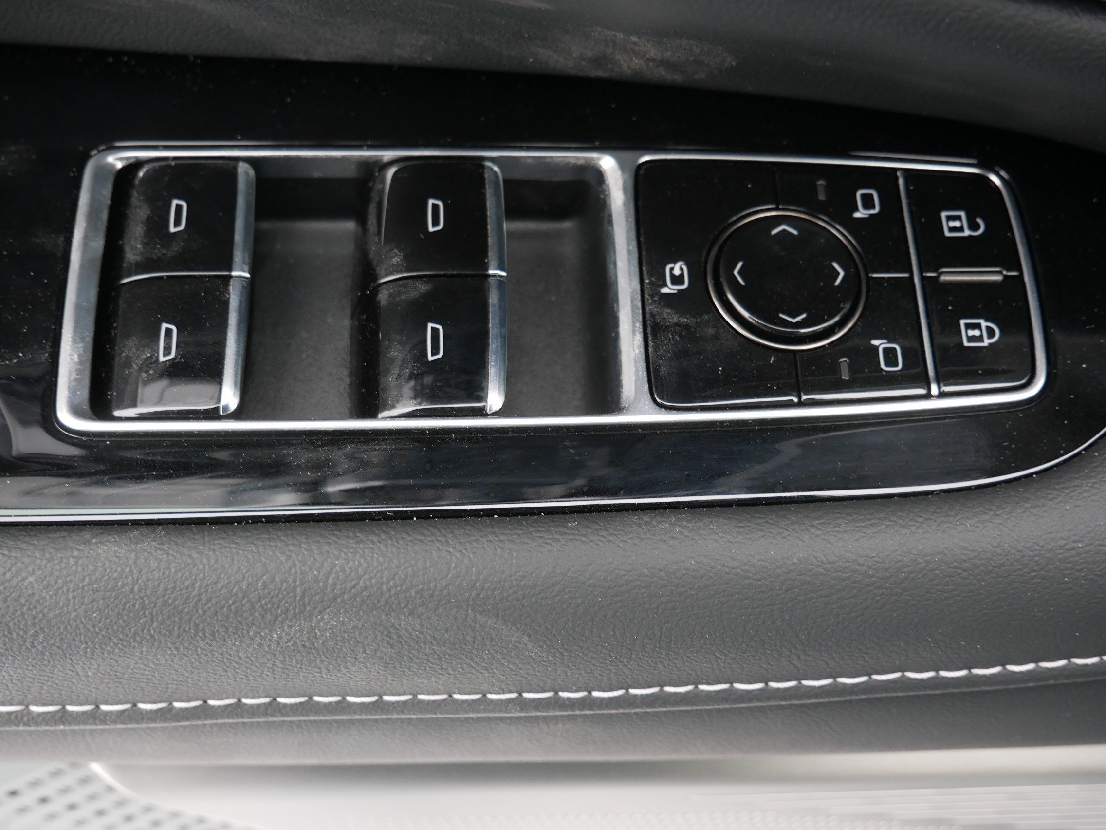 2026 Cadillac OPTIQ Sport - Photo 18