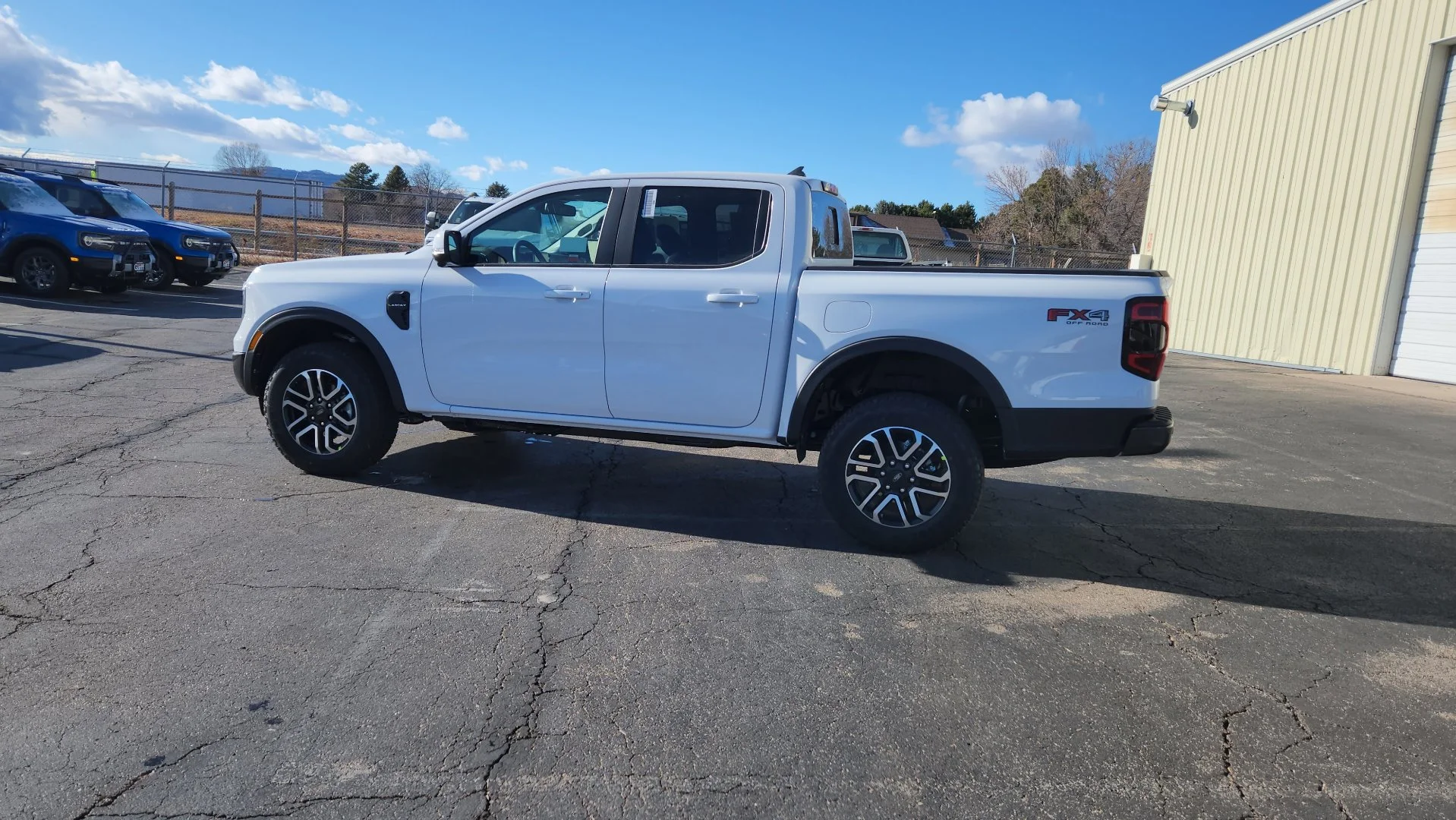 New 2025 Oxford White Ford LARIAT image 7