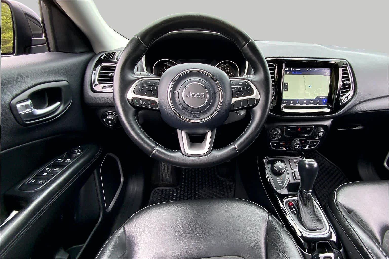 Used 2018 Diamond Black Crystal Pearlcoat Jeep Altitude image 6