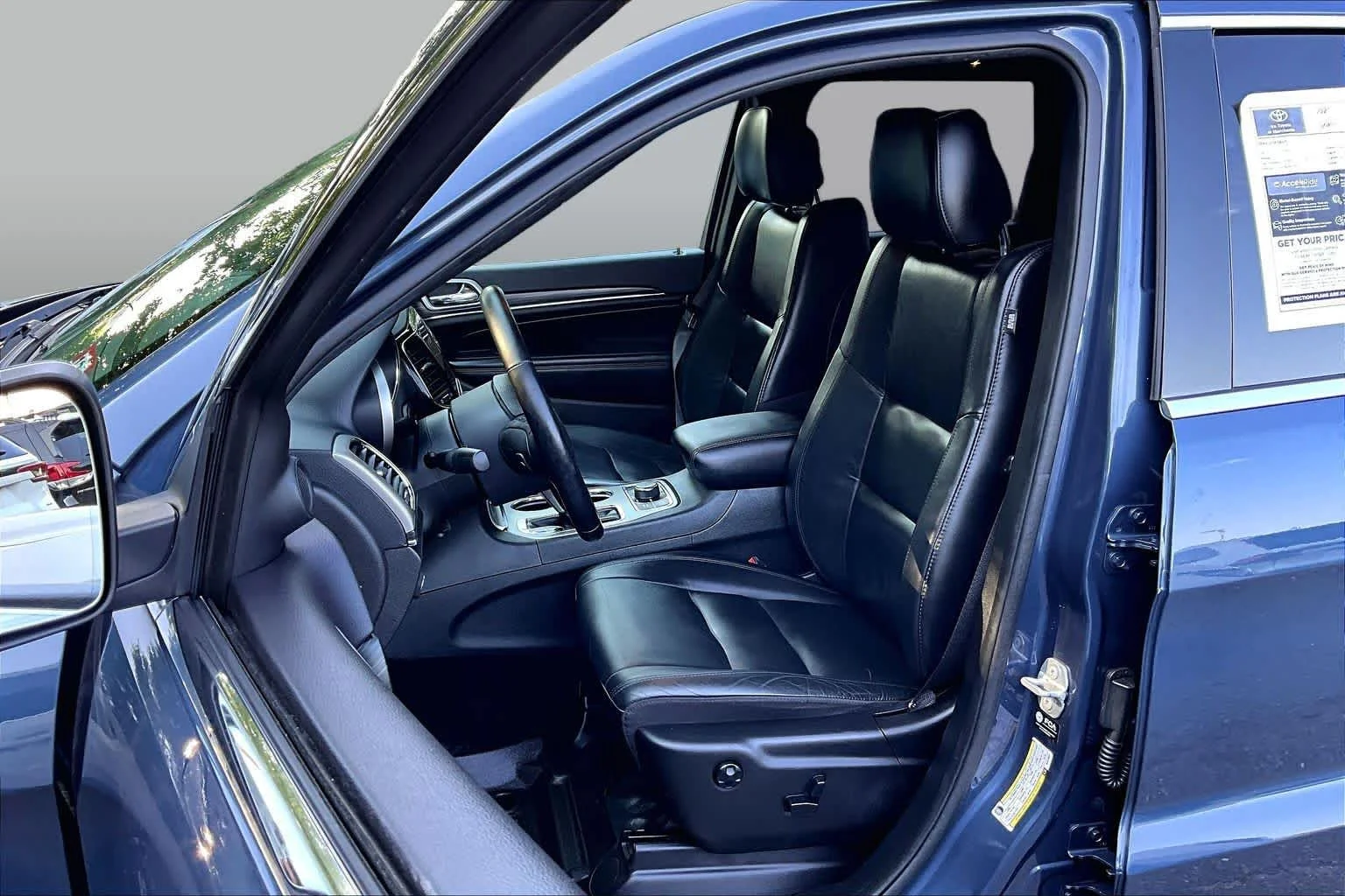 Used 2021 Slate Blue Pearlcoat Jeep Limited image 9