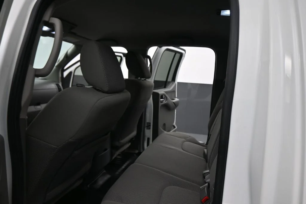 Used 2017 White Nissan SV image 41