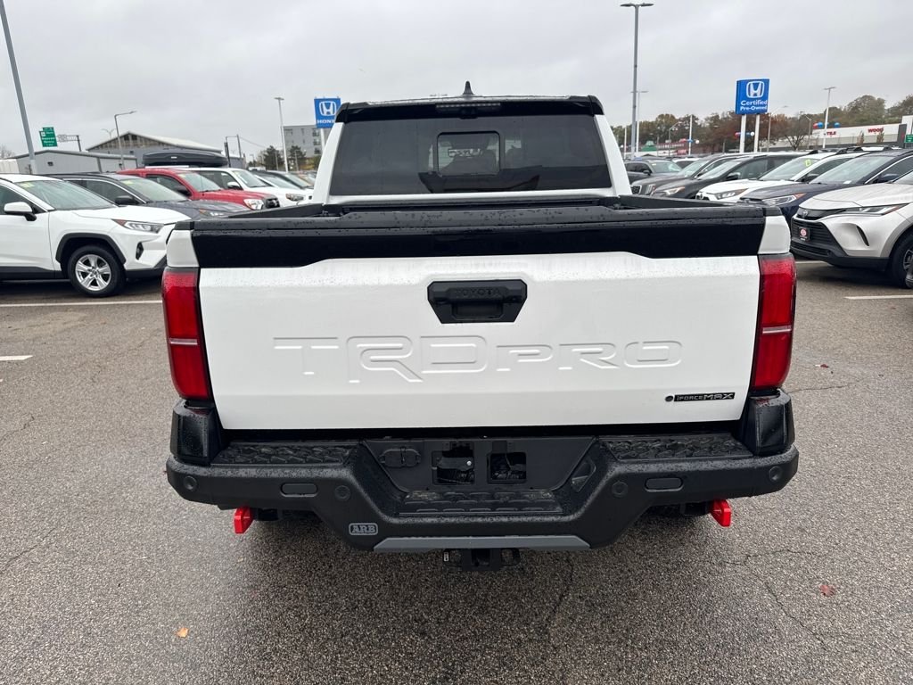2025 Toyota Tacoma TRD Pro - Photo 6