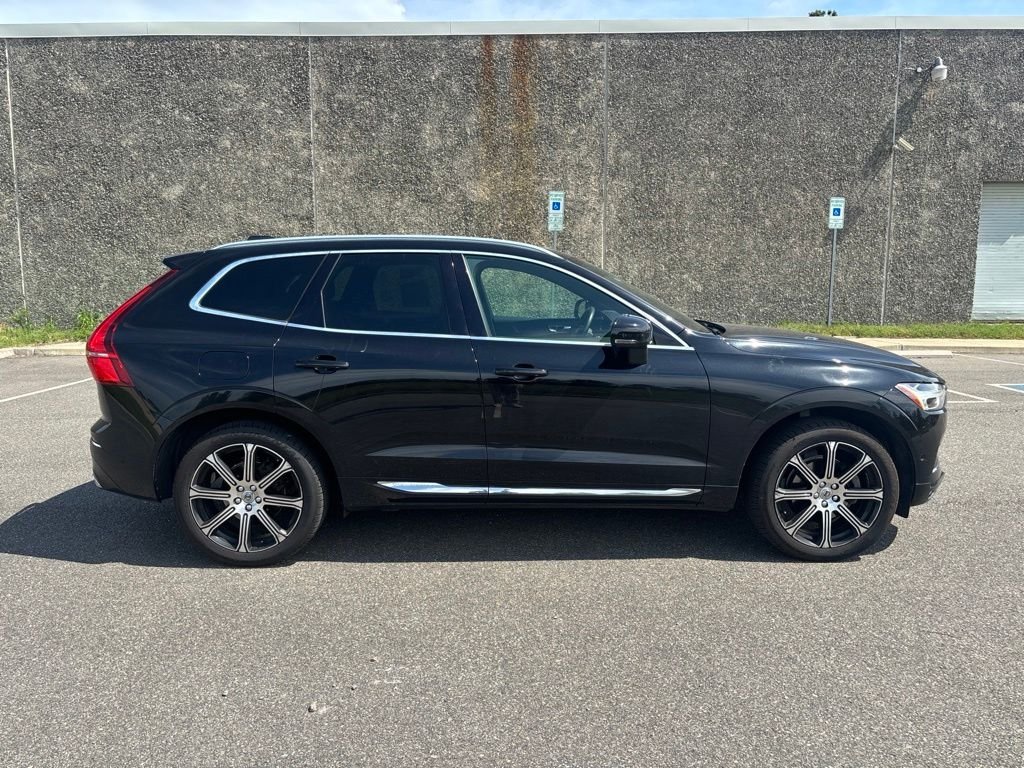 Used 2019 Black Volvo T5 Inscription image 8