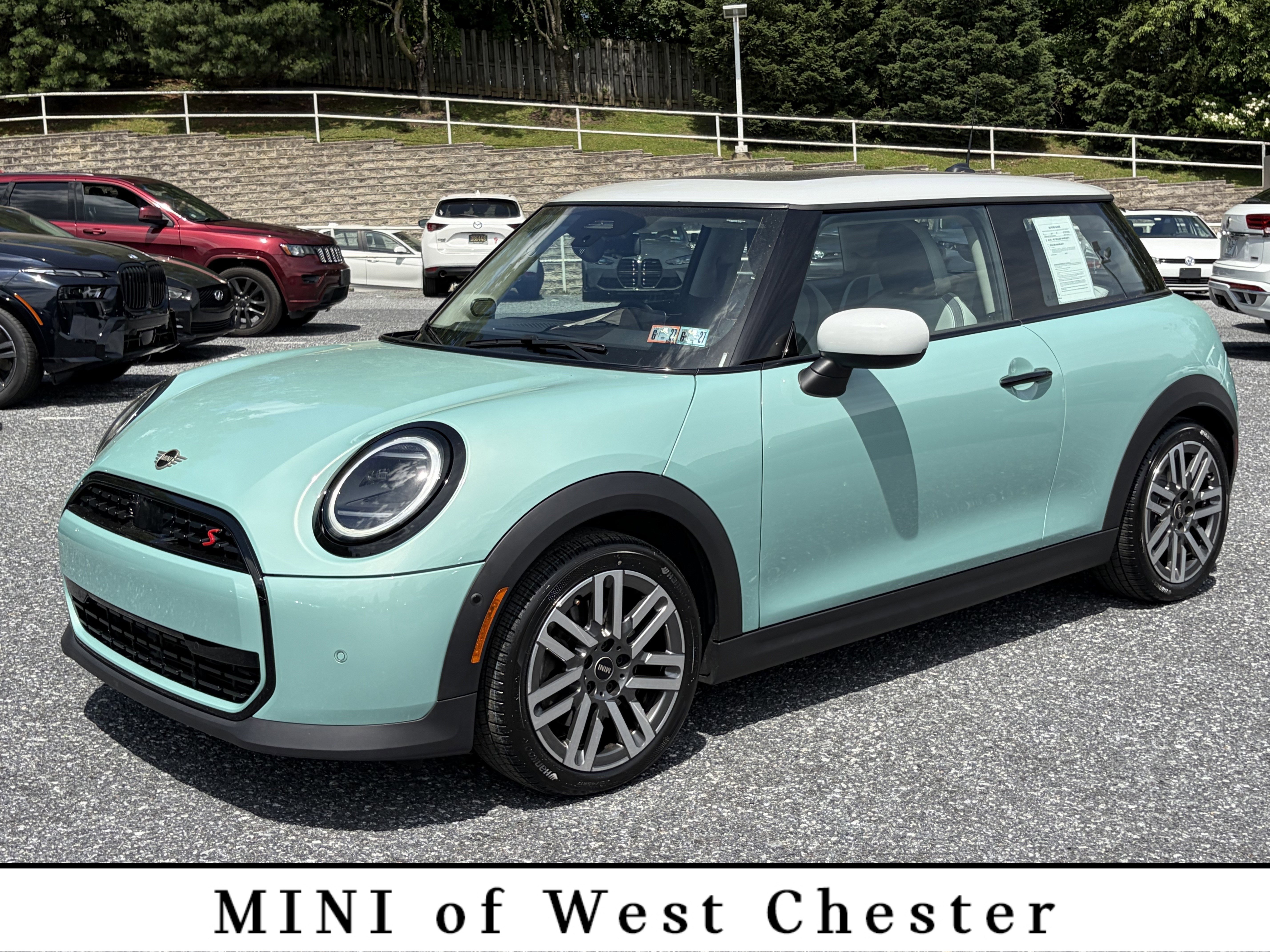 2025 MINI Hardtop Cooper S Signature's photo