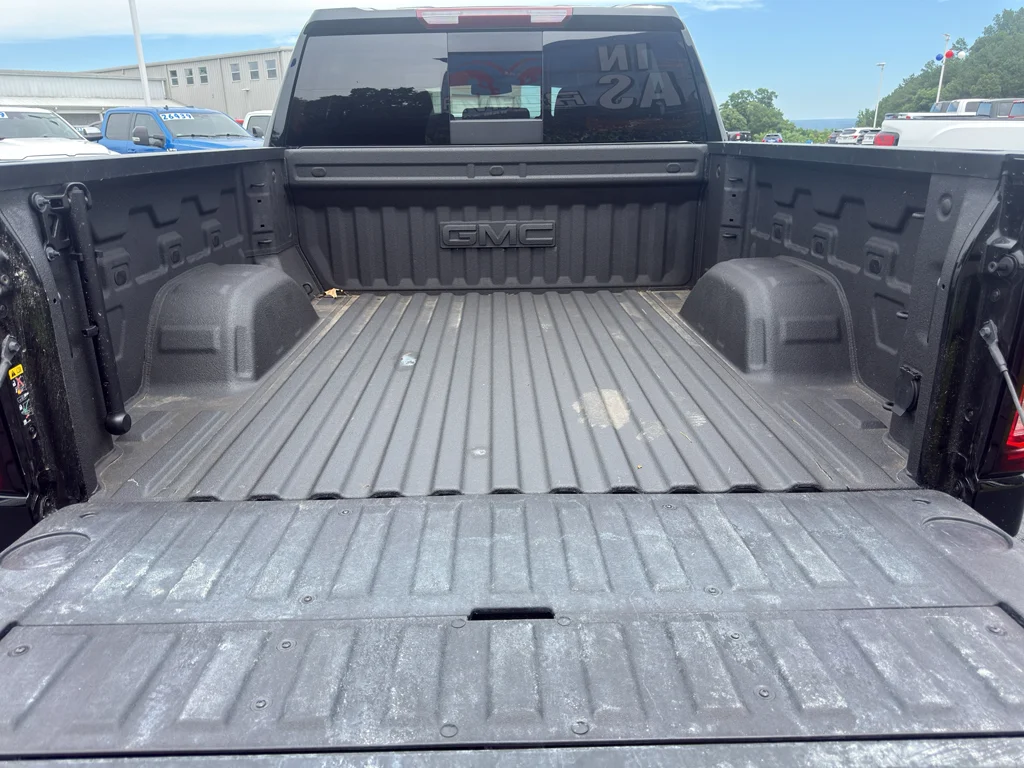 Used 2025 Onyx Black GMC SLT image 11