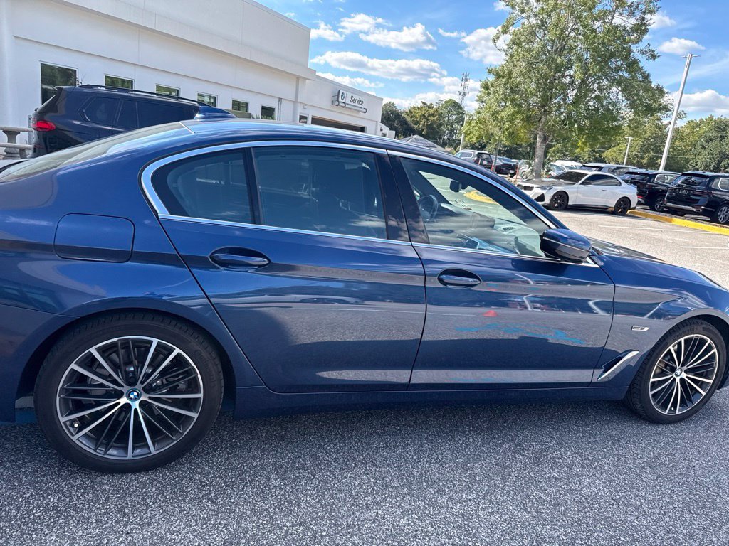 Used 2023 Blue BMW 530e iPerformance image 7