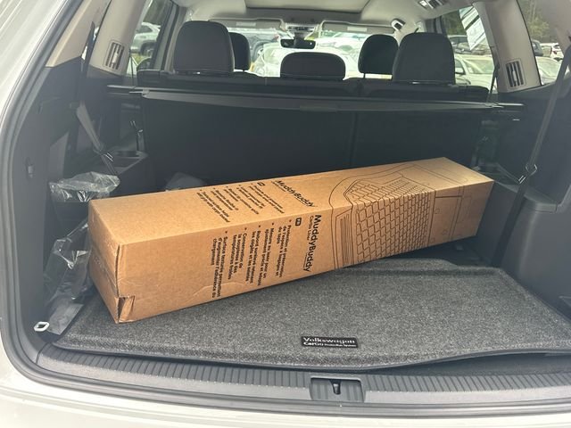New 2026 White/off-white Volkswagen 2.0T SE w/Technology image 36
