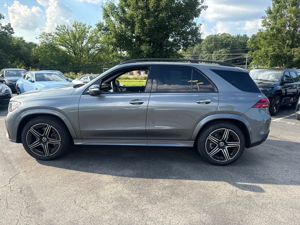 Used 2025 Selenite Gray Metallic Mercedes-Benz GLE 580 image 3