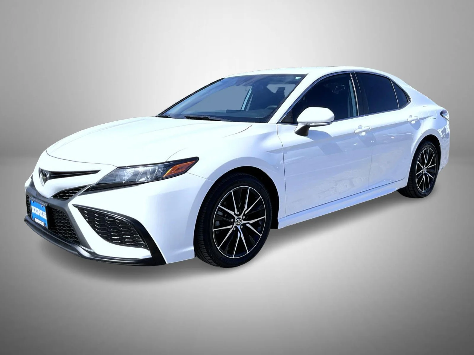 Used 2022 White Toyota SE image 1