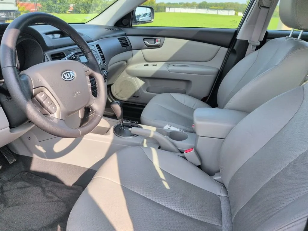 Used 2009 Gray Kia EX image 20