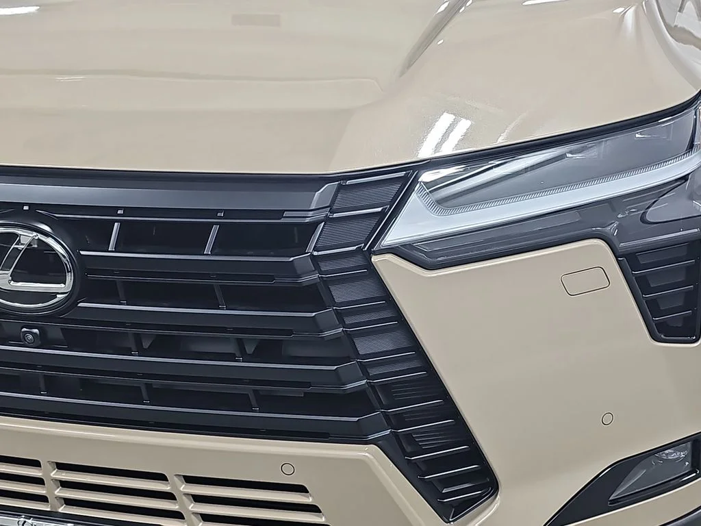 New 2026 Earth and Black Onyx Lexus OVERTRAIL PLUS image 30