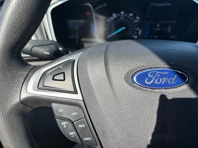 Used 2016 Gray Ford SE image 26