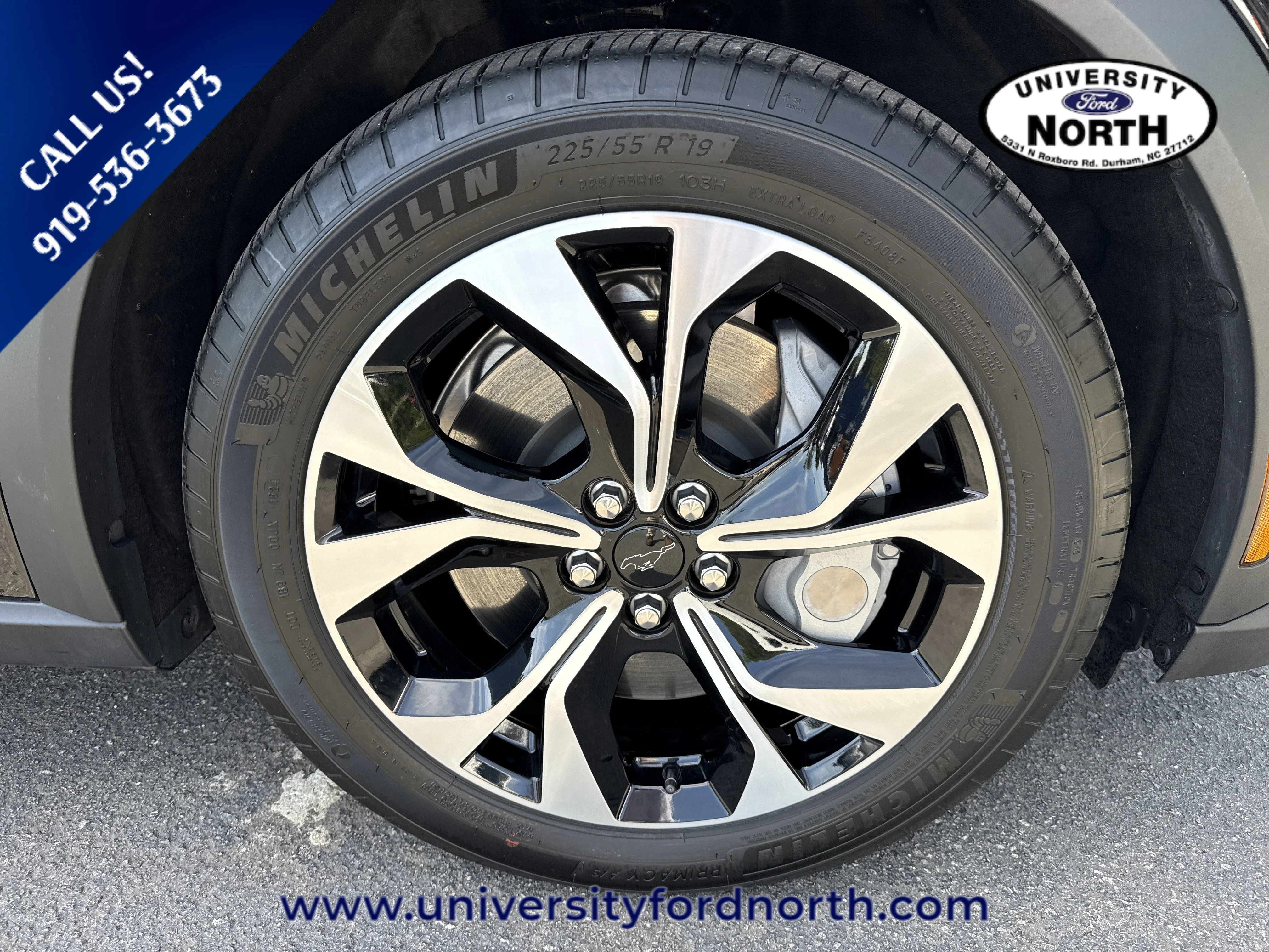 Used 2025 Shadow Black Ford Select image 9