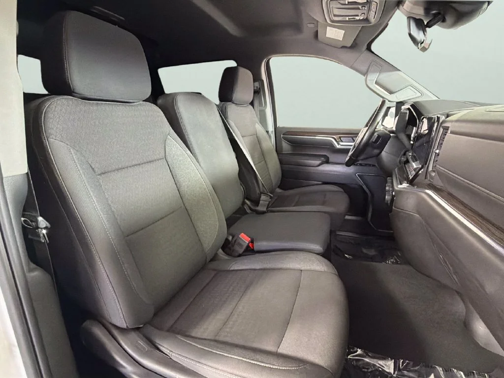 Used 2024 Summit White Chevrolet RST image 34