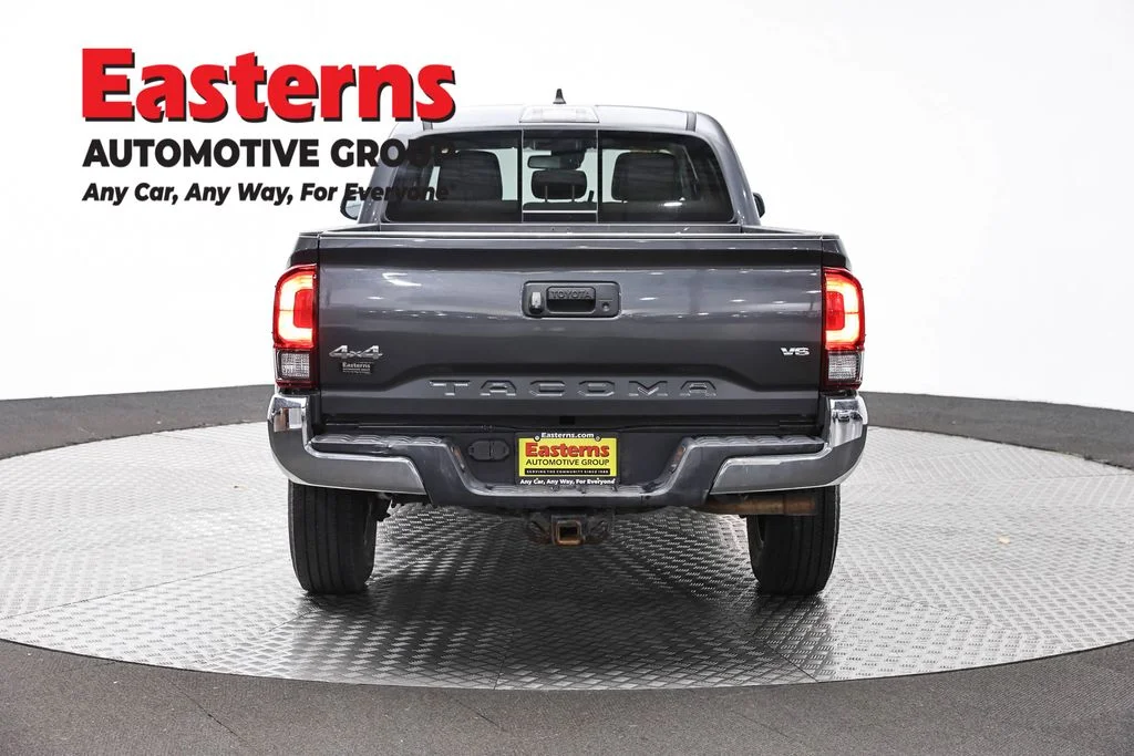 Used 2020 Gray Toyota SR5 image 6