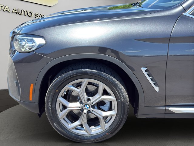 Used 2022 Dark Graphite Metallic BMW xDrive30i image 23