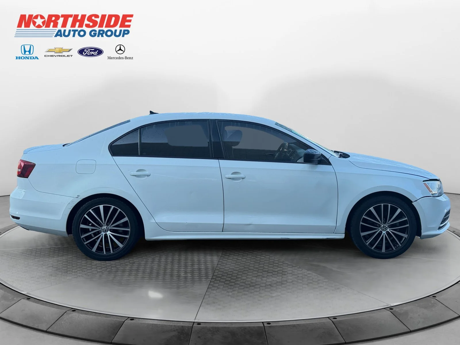 Used 2016  Volkswagen 1.8T Sport image 8