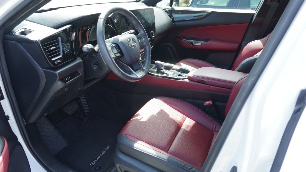 Used 2022 White Lexus NX 350 Premium image 8